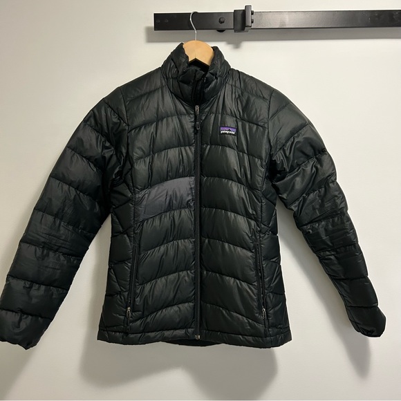 Patagonia Women's Down Sweater - Picture 2 of 6